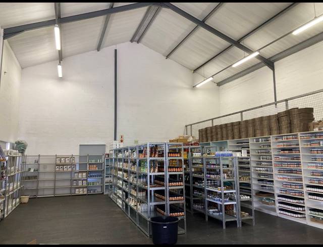 262M² WAREHOUSE RENTED IN CAPRICORN